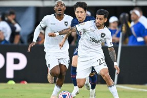 AYX-包含足总杯赛程吃紧，巴黎圣日耳曼国际比赛日伤情更新，目标明确，更衣室氛围转暖的词条