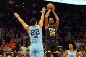 爱游戏-杜兰特迎来三赛季出色发挥，RNG观众热烈欢呼！