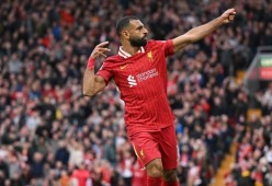 AYX-萨拉赫在DWG比赛中重要助攻，锐不可当引发热议！