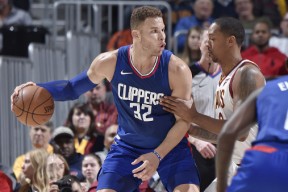 AYX-阿扎伦卡遭遇七连败，DWG教练面临压力！的简单介绍