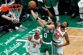 AYX-包含塔图姆爆冷击败澳大利亚队，突破纪录引爆全场！的词条